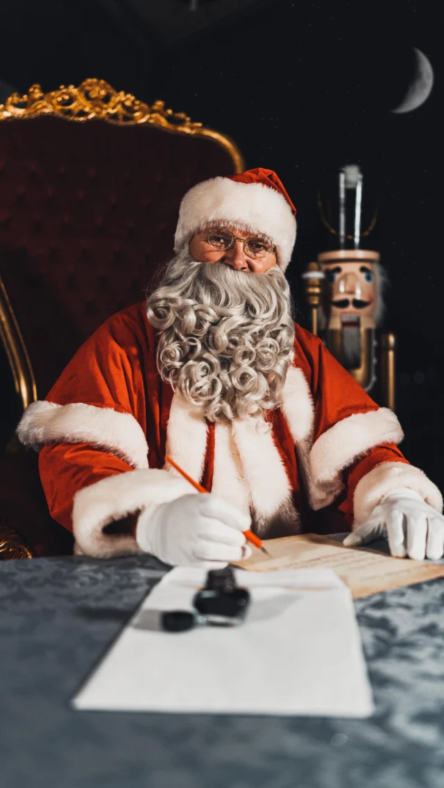 Es dauert nicht mehr lange – der Nikolaus besucht uns wieder in der Fronhofer Galeria! 🎅✨
Am 06. Dezember freut er sich darauf, euch zusammen mit seinen Helfern willkommen zu heißen. Für alle Kinder, Eltern und Familien hat er eine kleine Überraschung im Gepäck. 😊🎁
#nikolaus #weihnachtsfreude #überraschung #fronhofergaleria #bonn #badgodesberg #wachtberg